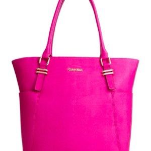 Saffiano Key Item Top Zip Tote